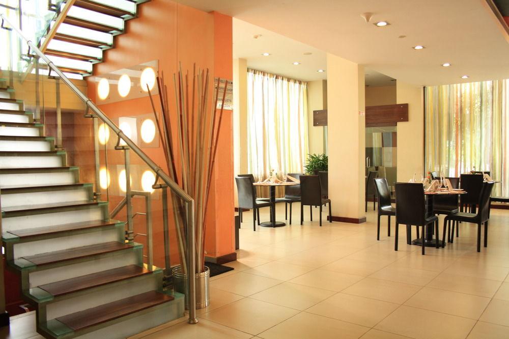 37Th Crescent Hotel Bengaluru Exterior foto